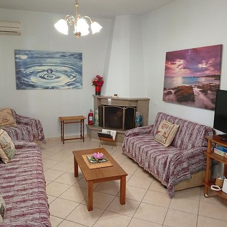 Tsoukaládhes Lefkas House With Garden 빌라 외부 사진