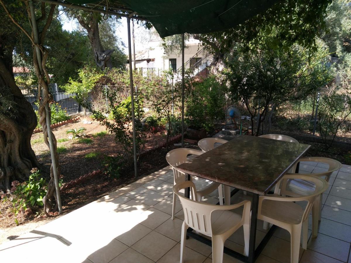 Tsoukaládhes Lefkas House With Garden 빌라 외부 사진